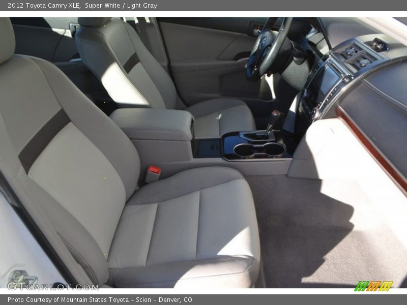 Super White / Light Gray 2012 Toyota Camry XLE