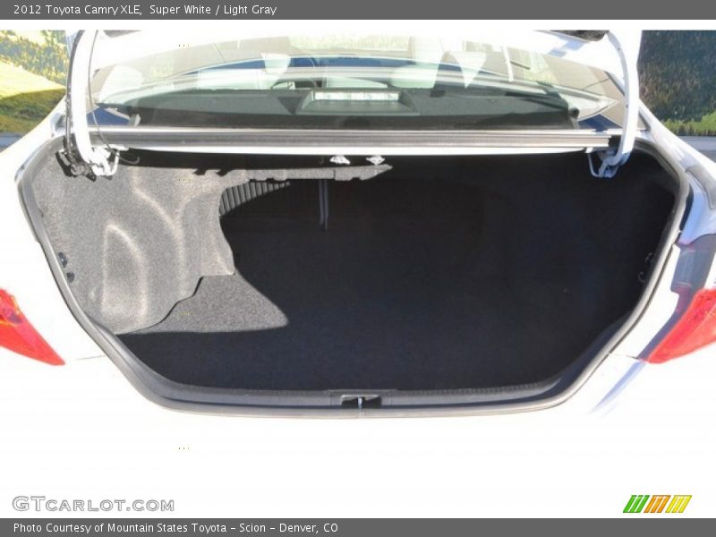 Super White / Light Gray 2012 Toyota Camry XLE