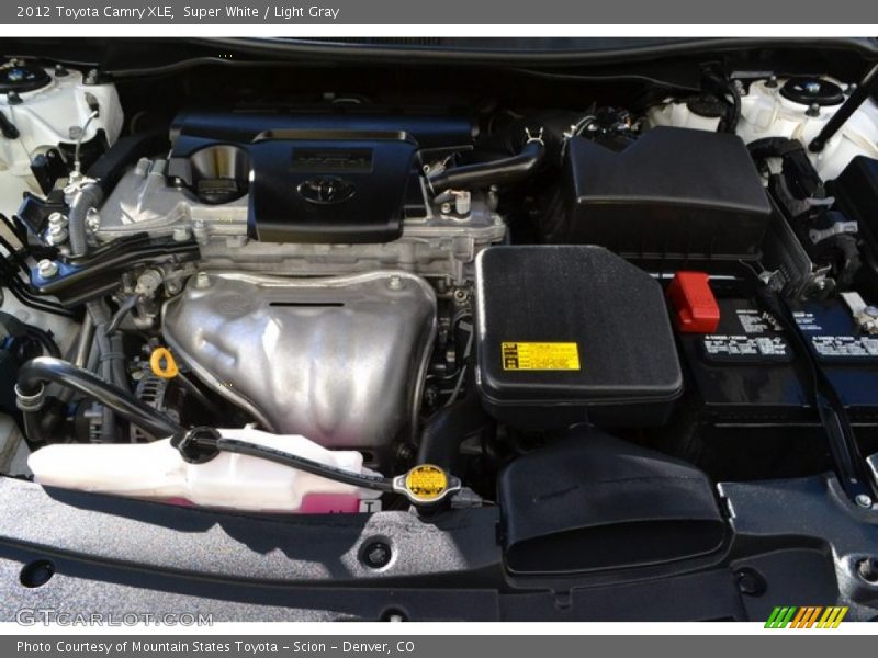 Super White / Light Gray 2012 Toyota Camry XLE