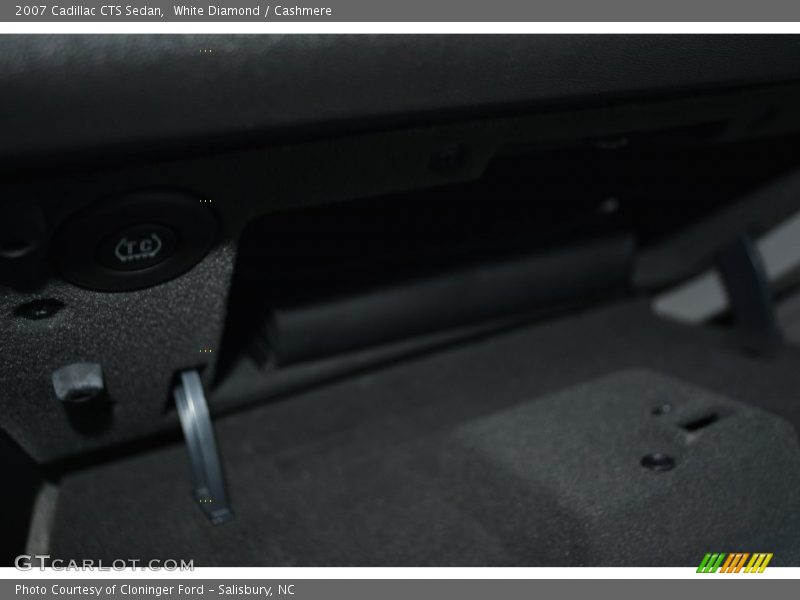 White Diamond / Cashmere 2007 Cadillac CTS Sedan