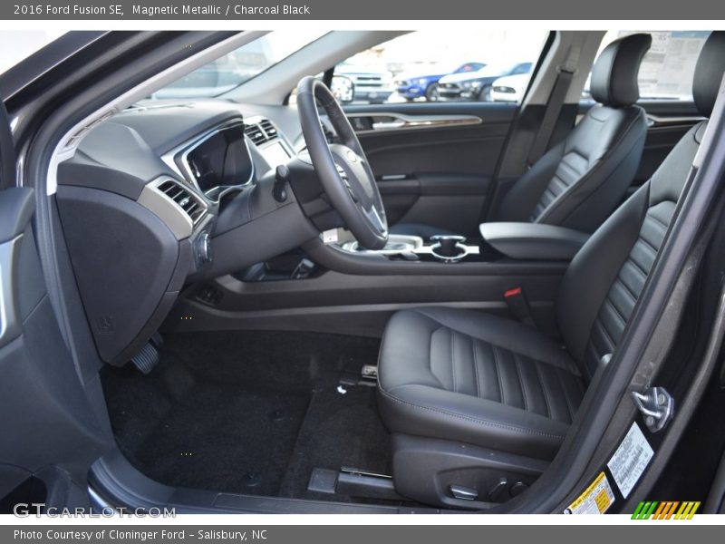 Magnetic Metallic / Charcoal Black 2016 Ford Fusion SE