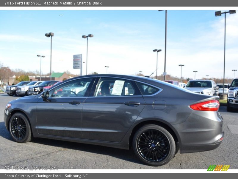 Magnetic Metallic / Charcoal Black 2016 Ford Fusion SE