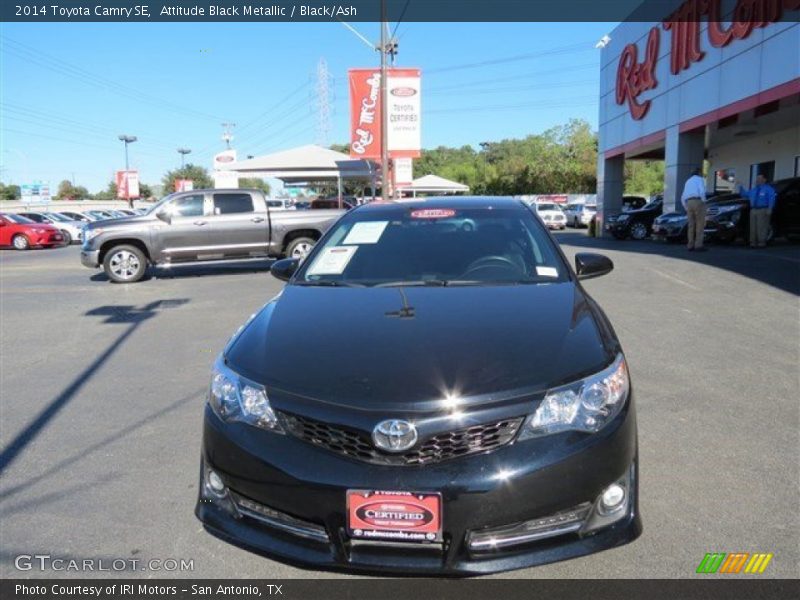 Attitude Black Metallic / Black/Ash 2014 Toyota Camry SE