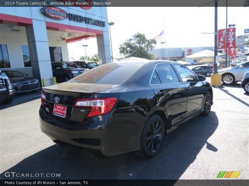 Attitude Black Metallic / Black/Ash 2014 Toyota Camry SE