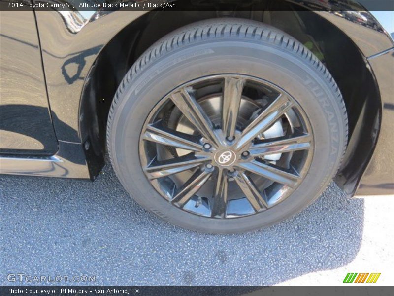 Attitude Black Metallic / Black/Ash 2014 Toyota Camry SE