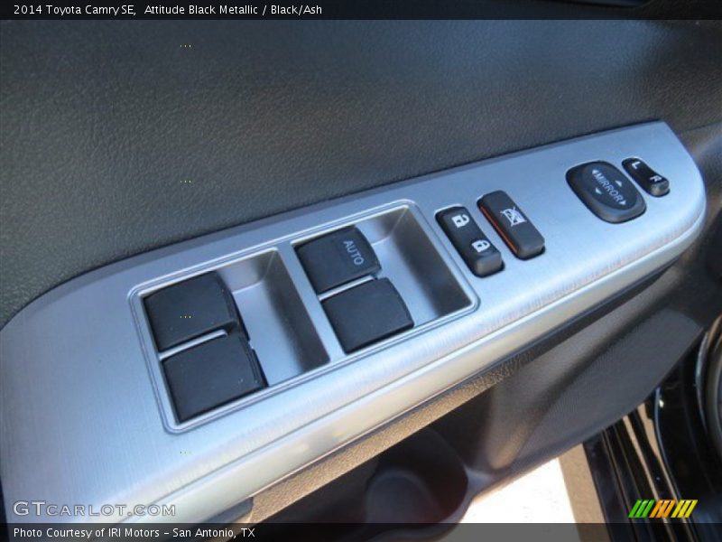 Attitude Black Metallic / Black/Ash 2014 Toyota Camry SE