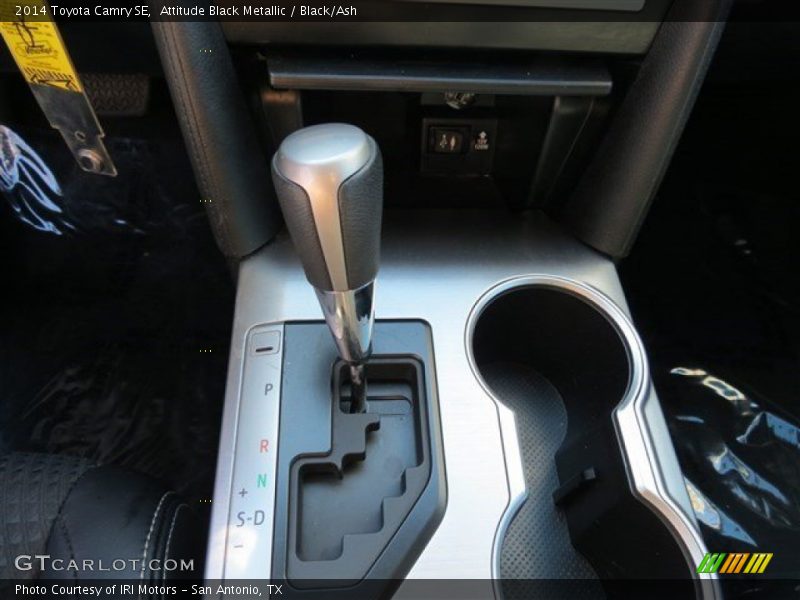 Attitude Black Metallic / Black/Ash 2014 Toyota Camry SE