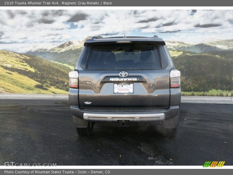 Magnetic Gray Metallic / Black 2016 Toyota 4Runner Trail 4x4