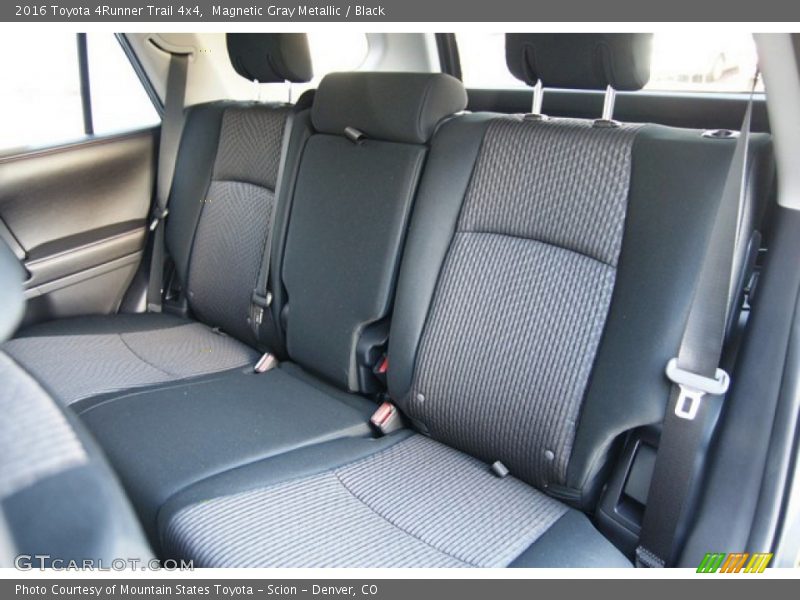 Magnetic Gray Metallic / Black 2016 Toyota 4Runner Trail 4x4