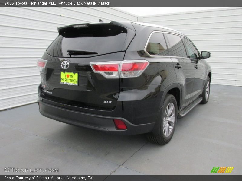 Attitude Black Metallic / Black 2015 Toyota Highlander XLE