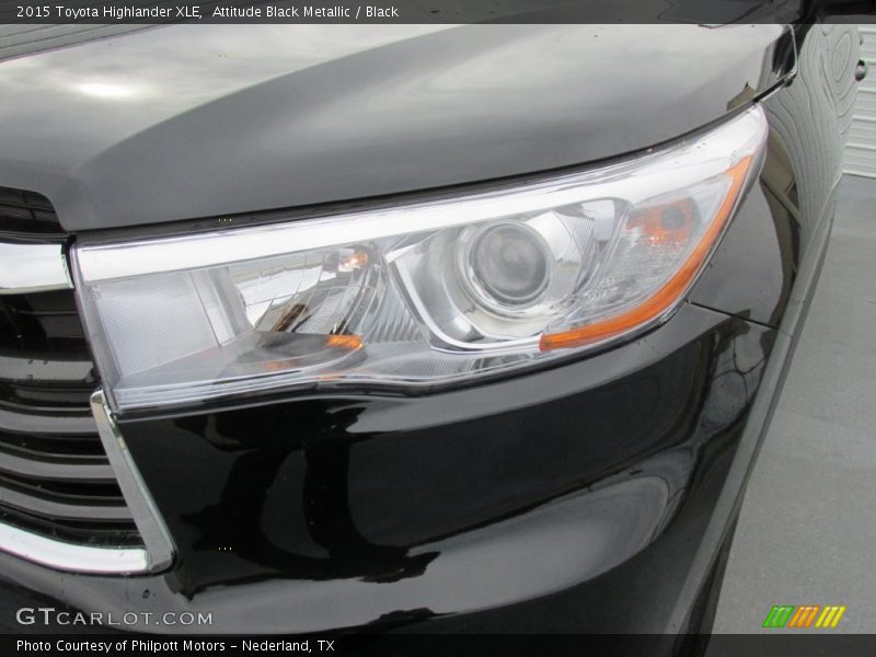 Attitude Black Metallic / Black 2015 Toyota Highlander XLE