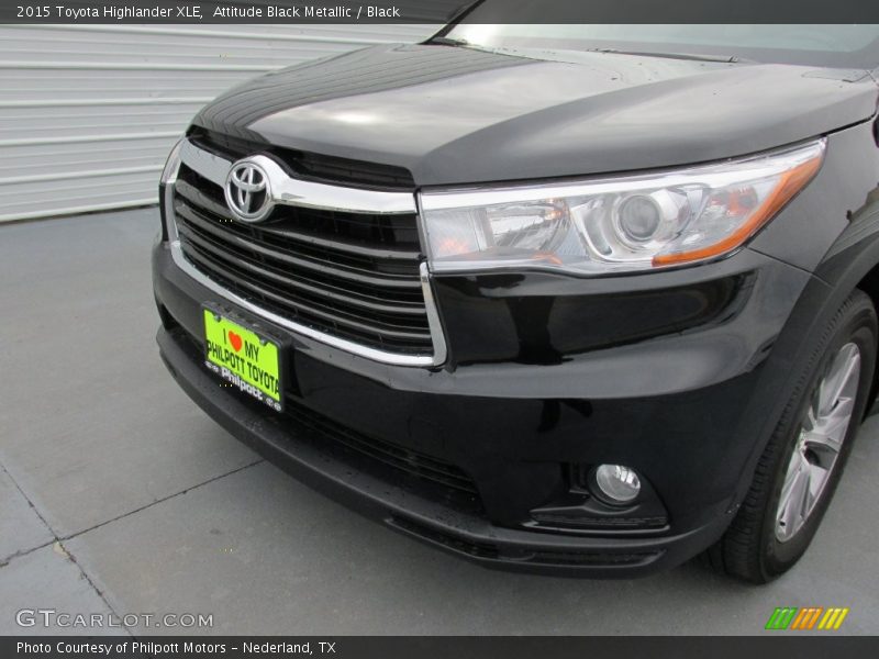 Attitude Black Metallic / Black 2015 Toyota Highlander XLE