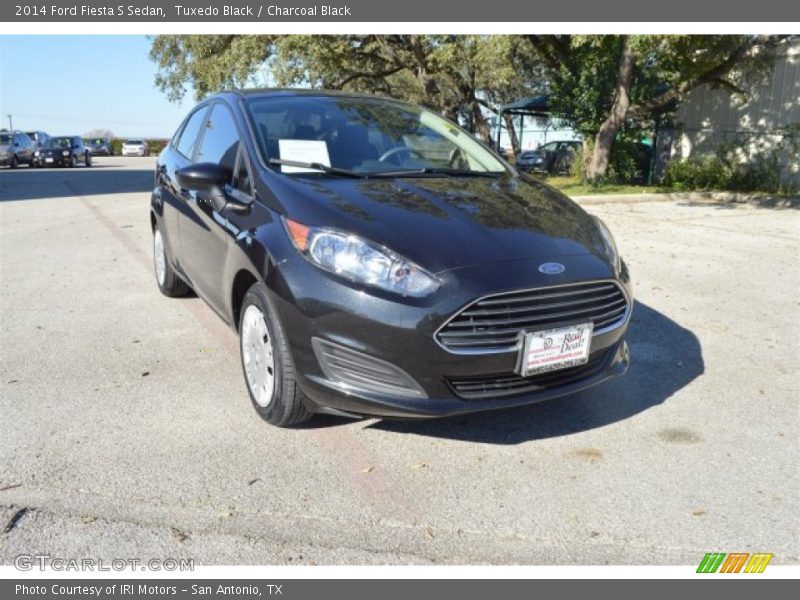 Tuxedo Black / Charcoal Black 2014 Ford Fiesta S Sedan