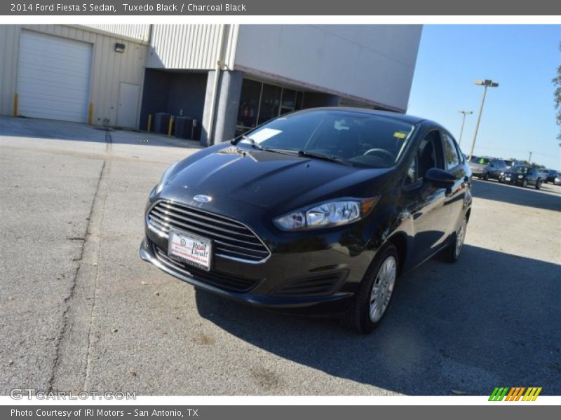 Tuxedo Black / Charcoal Black 2014 Ford Fiesta S Sedan