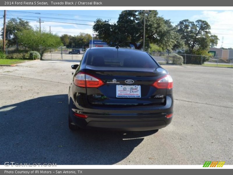 Tuxedo Black / Charcoal Black 2014 Ford Fiesta S Sedan