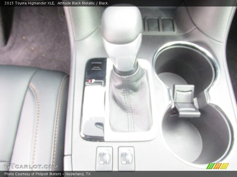 Attitude Black Metallic / Black 2015 Toyota Highlander XLE