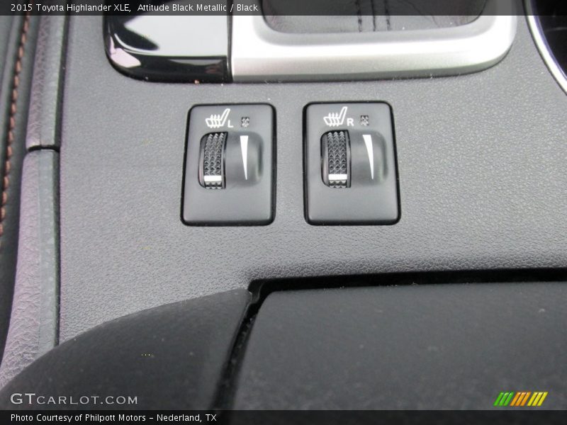 Attitude Black Metallic / Black 2015 Toyota Highlander XLE