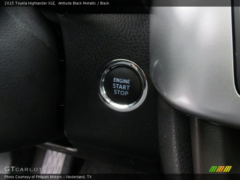 Attitude Black Metallic / Black 2015 Toyota Highlander XLE