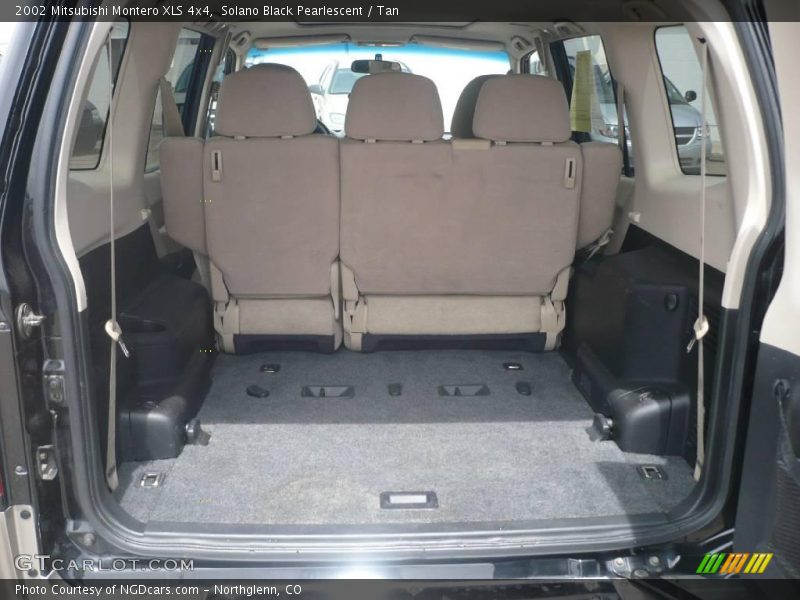 Solano Black Pearlescent / Tan 2002 Mitsubishi Montero XLS 4x4