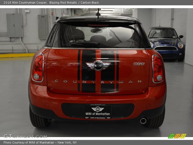 Blazing Red Metallic / Carbon Black 2016 Mini Countryman Cooper
