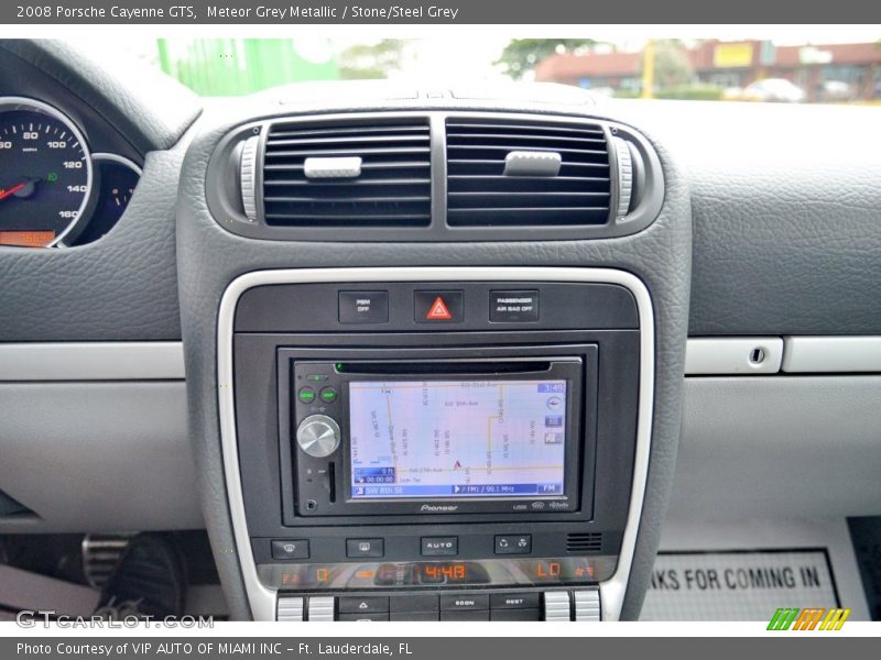 Controls of 2008 Cayenne GTS