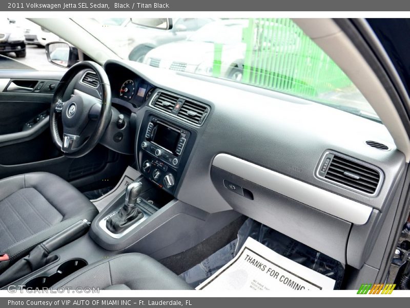 Black / Titan Black 2011 Volkswagen Jetta SEL Sedan