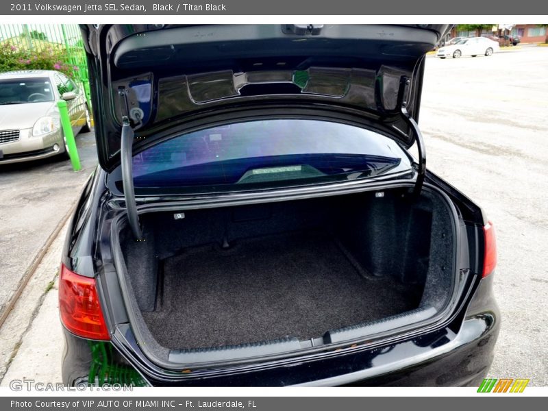 Black / Titan Black 2011 Volkswagen Jetta SEL Sedan
