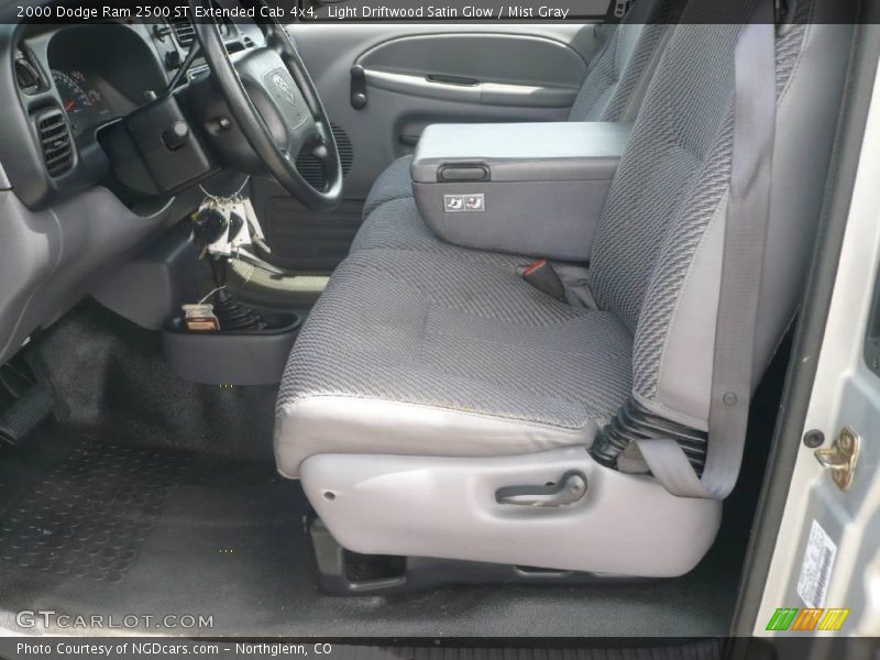 Light Driftwood Satin Glow / Mist Gray 2000 Dodge Ram 2500 ST Extended Cab 4x4