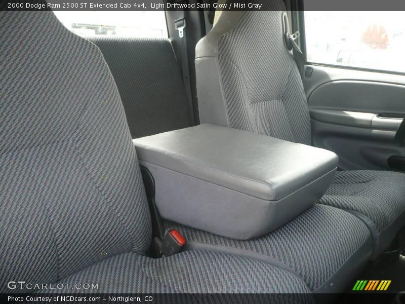 Light Driftwood Satin Glow / Mist Gray 2000 Dodge Ram 2500 ST Extended Cab 4x4