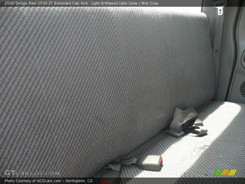 Light Driftwood Satin Glow / Mist Gray 2000 Dodge Ram 2500 ST Extended Cab 4x4