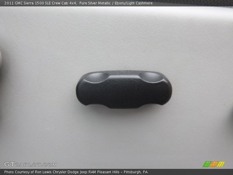 Pure Silver Metallic / Ebony/Light Cashmere 2011 GMC Sierra 1500 SLE Crew Cab 4x4