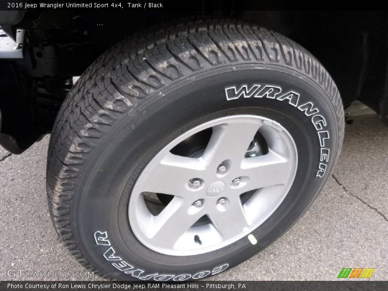 Tank / Black 2016 Jeep Wrangler Unlimited Sport 4x4