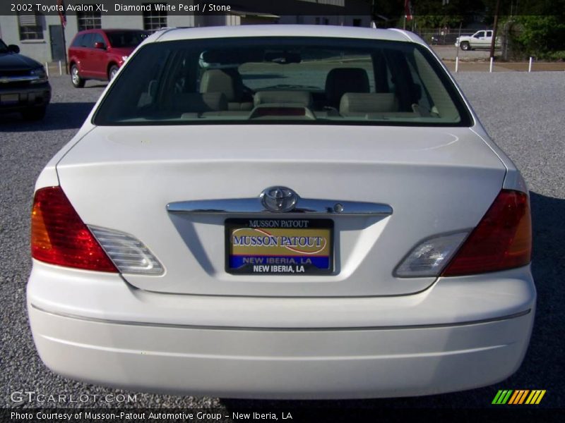 Diamond White Pearl / Stone 2002 Toyota Avalon XL