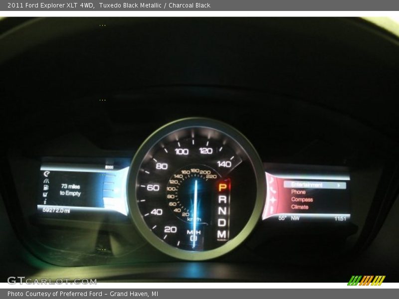 Tuxedo Black Metallic / Charcoal Black 2011 Ford Explorer XLT 4WD