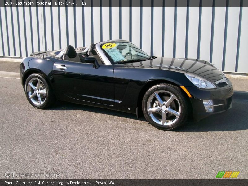 Black Onyx / Tan 2007 Saturn Sky Roadster