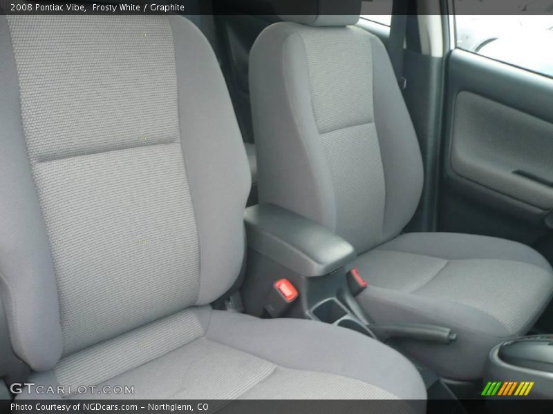 Frosty White / Graphite 2008 Pontiac Vibe