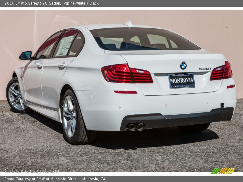 Alpine White / Black 2016 BMW 5 Series 528i Sedan