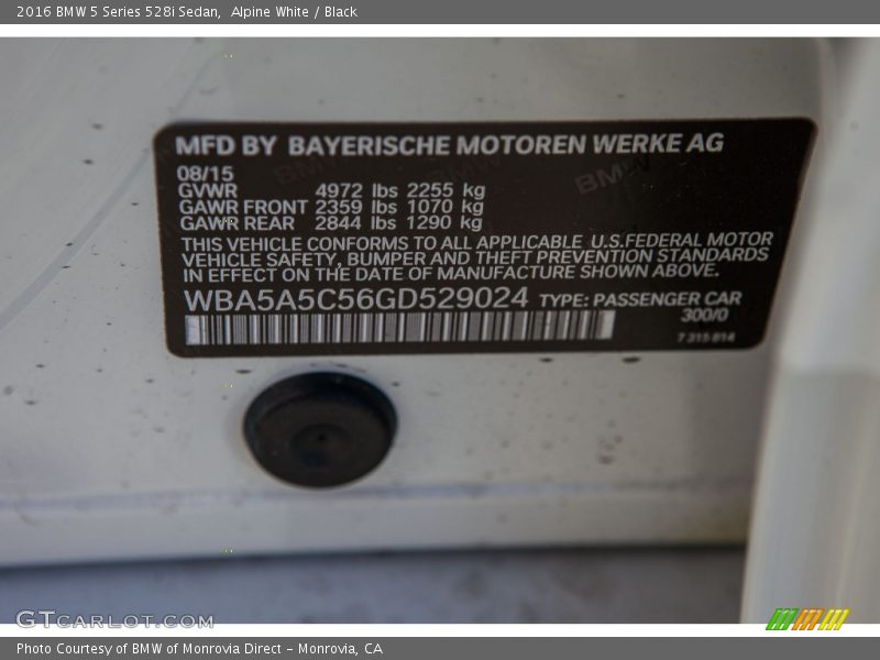 Alpine White / Black 2016 BMW 5 Series 528i Sedan