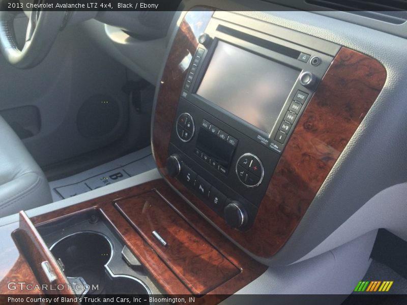 Black / Ebony 2013 Chevrolet Avalanche LTZ 4x4