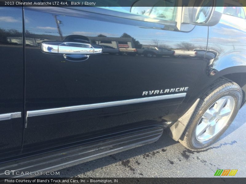 Black / Ebony 2013 Chevrolet Avalanche LTZ 4x4