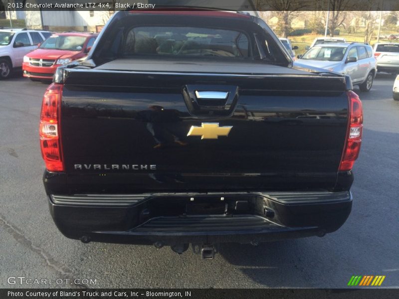 Black / Ebony 2013 Chevrolet Avalanche LTZ 4x4