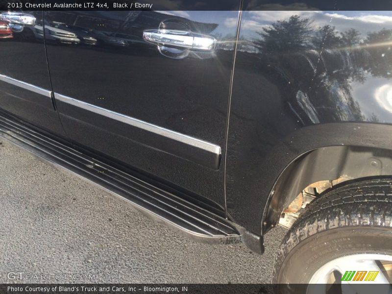 Black / Ebony 2013 Chevrolet Avalanche LTZ 4x4