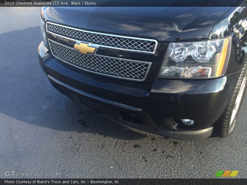 Black / Ebony 2013 Chevrolet Avalanche LTZ 4x4