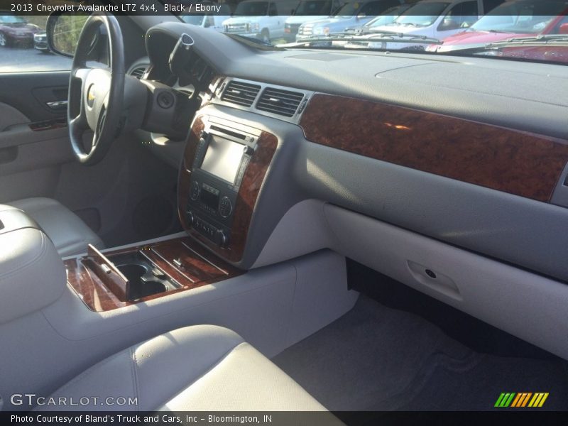 Black / Ebony 2013 Chevrolet Avalanche LTZ 4x4