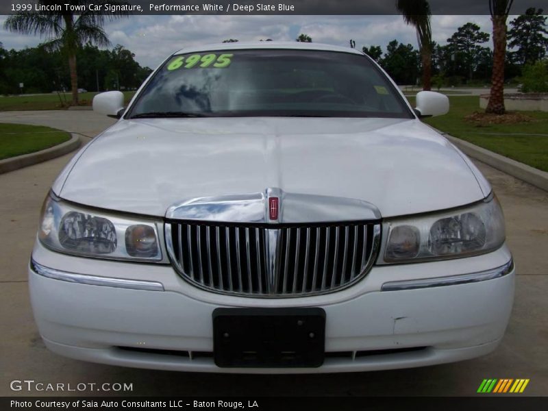 Performance White / Deep Slate Blue 1999 Lincoln Town Car Signature