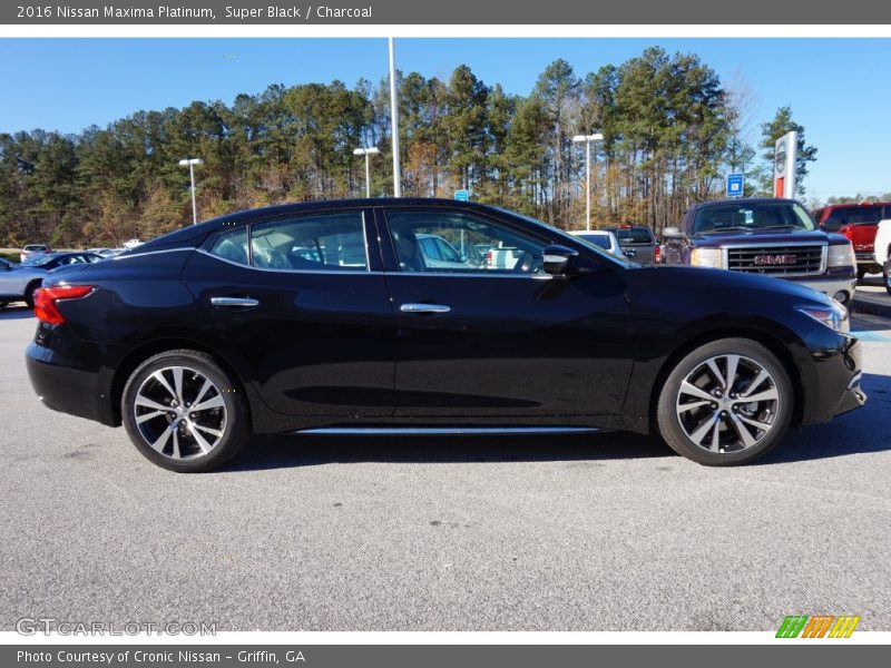 Super Black / Charcoal 2016 Nissan Maxima Platinum