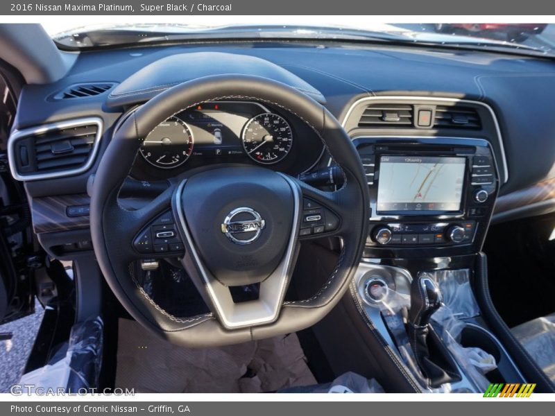 Super Black / Charcoal 2016 Nissan Maxima Platinum