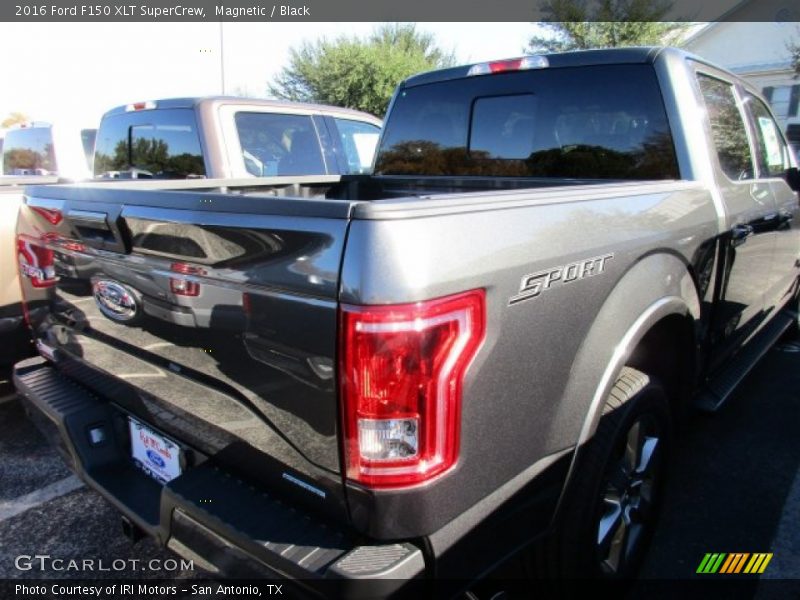 Magnetic / Black 2016 Ford F150 XLT SuperCrew