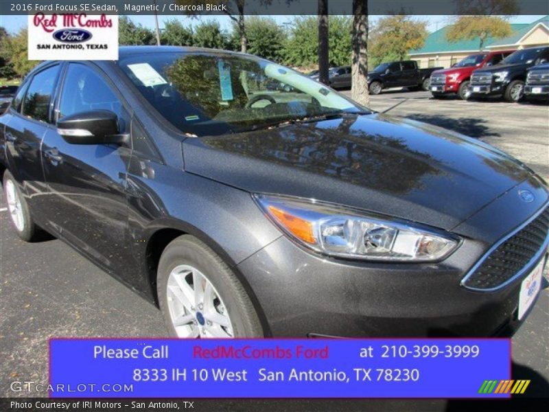 Magnetic / Charcoal Black 2016 Ford Focus SE Sedan