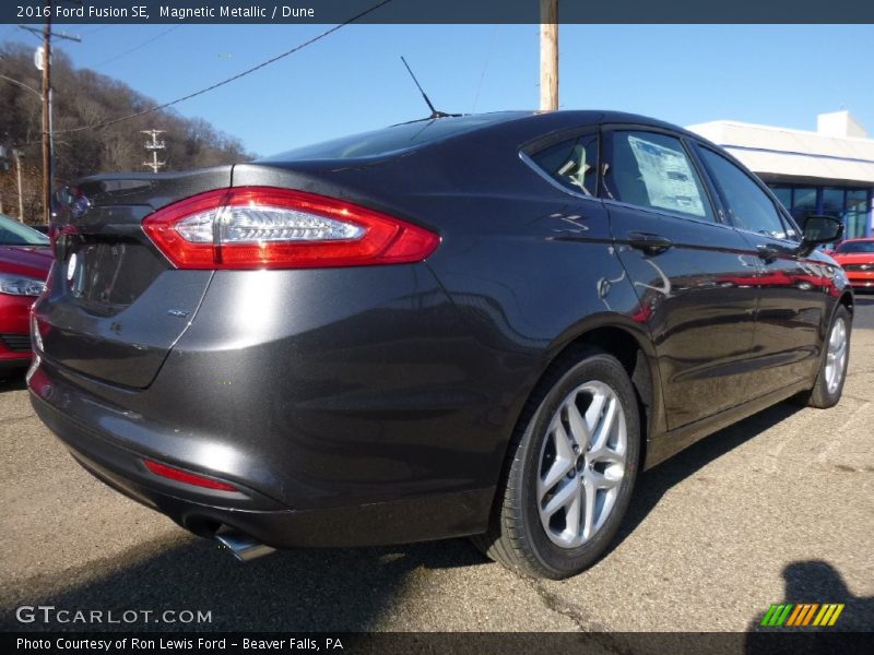 Magnetic Metallic / Dune 2016 Ford Fusion SE